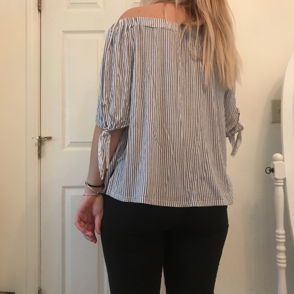 Boohoo off the shoulder stripped tee - Picture 2 of 2